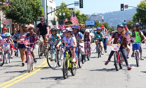 4-de-julio-en-Estados-Unidos-desfile-alameda-california