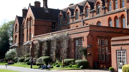 Oxford International College